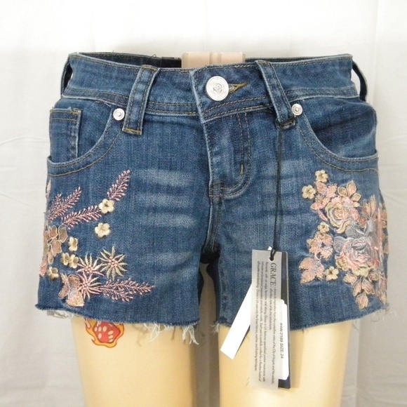 Grace in LA womens shorts 25 - Picture 2 of 5